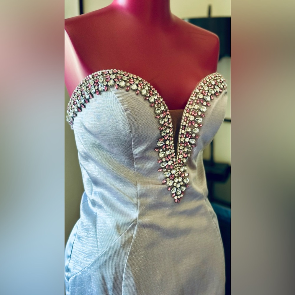 MAC DUGGAL - Picture 6 of 13